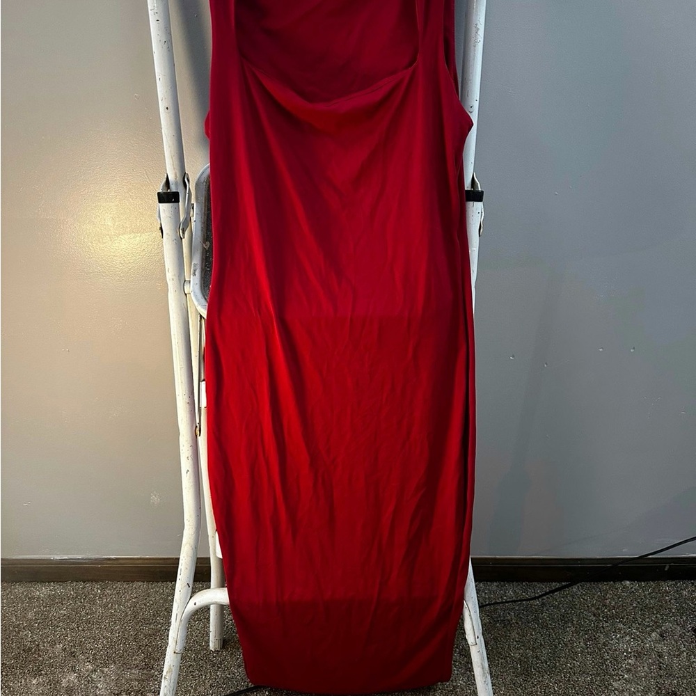 Elegant Red Sleeveless Dress